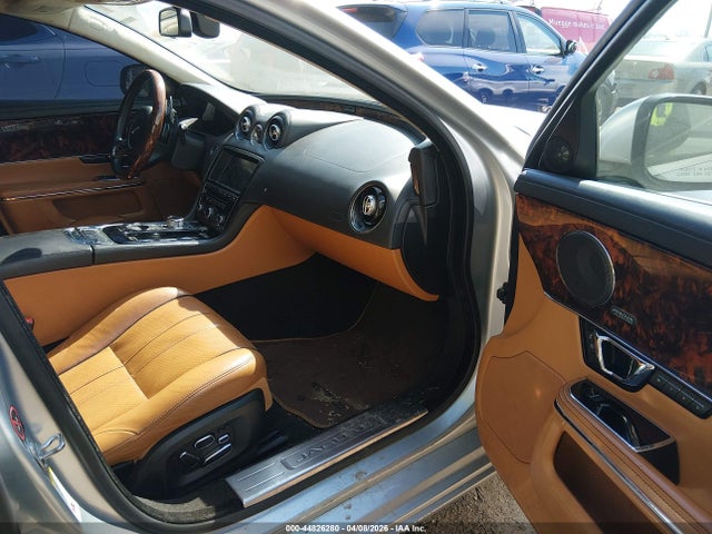 2015 JAGUAR XJ SAJWJ2GDXF8V89386 Photo 4