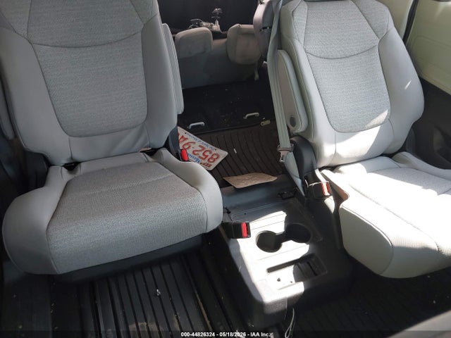 Продажа на аукционе авто 2022 Toyota Sienna Le, vin: 5TDKRKECXNS126674, номер лота: 44826324