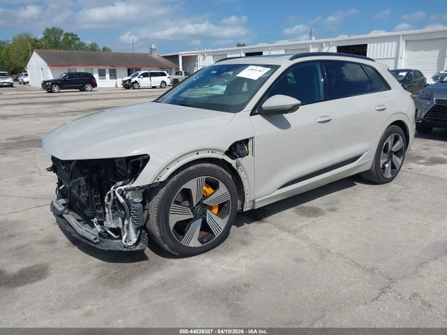 WA1LAAGE7NB006529 Audi E-tron Premium Plus Quattro