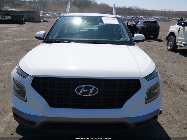 Продажа на аукционе авто 2022 Hyundai Venue Se, vin: KMHRB8A37NU202175, номер лота: 44826388