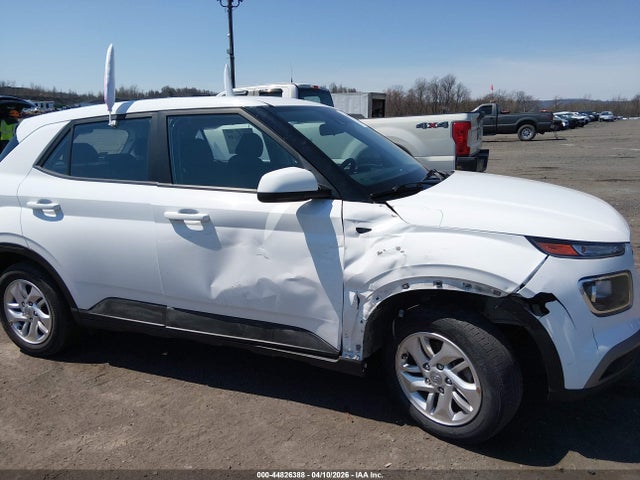 Продажа на аукционе авто 2022 Hyundai Venue Se, vin: KMHRB8A37NU202175, номер лота: 44826388