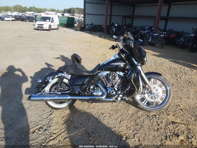 2013 Harley-davidson Flhx Street Glide მანქანა იყიდება აუქციონზე, vin: 1HD1KBM15DB638704, აუქციონის ნომერი: 44826393