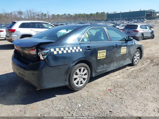 44826439 :رقم المزاد ، 4T1BF1FK1EU421680 vin ، 2014 Toyota Camry Se مزاد بيع
