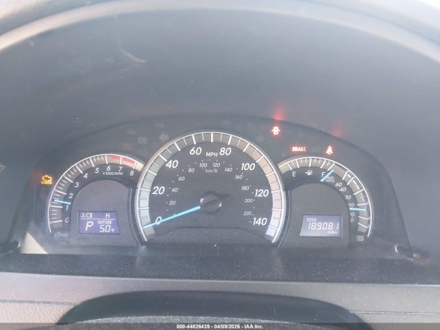44826439 :رقم المزاد ، 4T1BF1FK1EU421680 vin ، 2014 Toyota Camry Se مزاد بيع