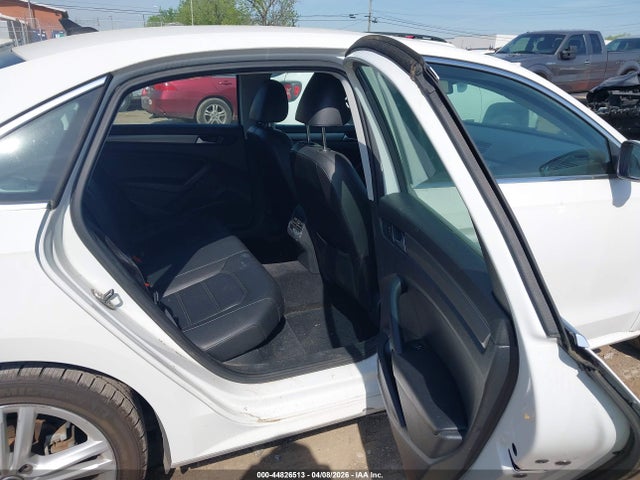 44826513 :رقم المزاد ، 1VWBS7A33EC070051 vin ، 2014 Volkswagen Passat 1.8t Se مزاد بيع