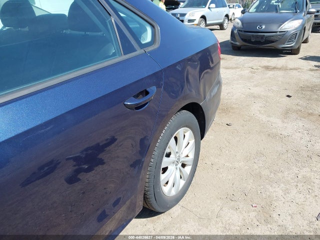 2015 Volkswagen Passat 1.8t Wolfsburg Edition მანქანა იყიდება აუქციონზე, vin: 1VWAT7A34FC068416, აუქციონის ნომერი: 44826627