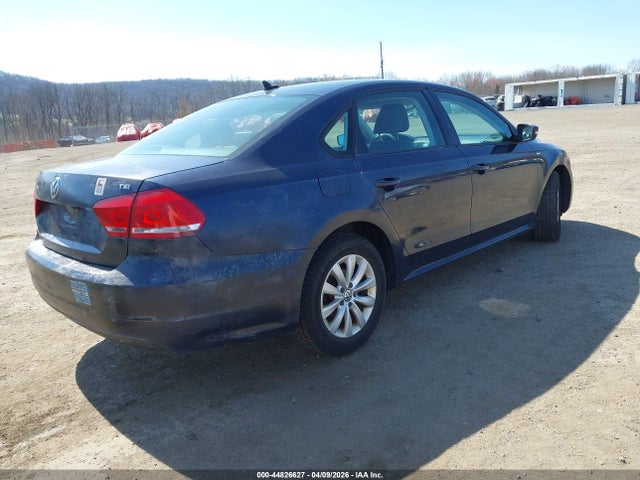 2015 Volkswagen Passat 1.8t Wolfsburg Edition მანქანა იყიდება აუქციონზე, vin: 1VWAT7A34FC068416, აუქციონის ნომერი: 44826627