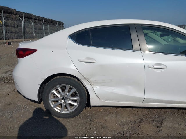 3MZBM1V78EM111891 Mazda Mazda3 I Touring