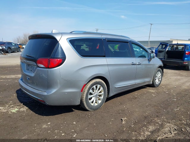 Продаж на аукціоні авто 2019 Chrysler Pacifica Touring L, vin: 2C4RC1BG5KR597654, номер лоту: 44826660