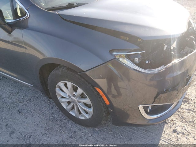 Aukcja sprzedaży 2018 Chrysler Pacifica Touring L, vin: 2C4RC1BGXJR280404, numer aukcji: 44826664