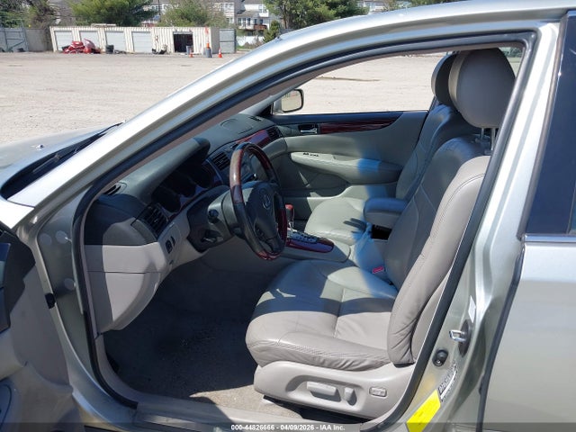 44826666 :رقم المزاد ، JTHBF30GX36015269 vin ، 2003 Lexus Es 300 مزاد بيع