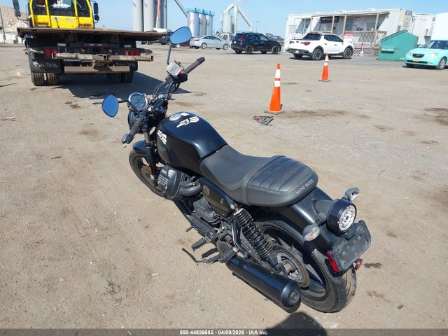 ZGUKZUA05MM000396 Moto Guzzi V7 Stone