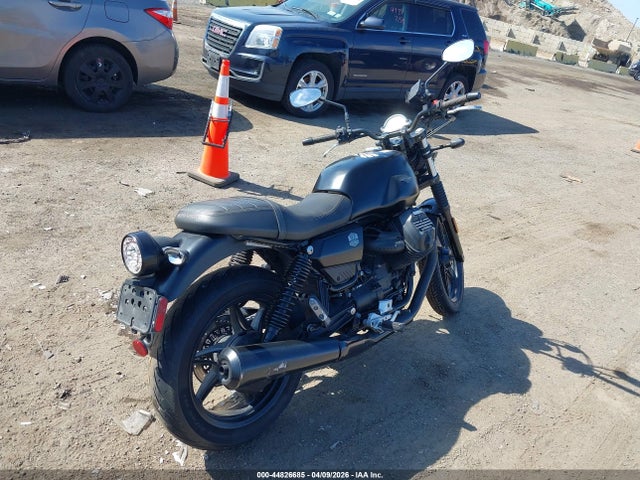 ZGUKZUA05MM000396 Moto Guzzi V7 Stone