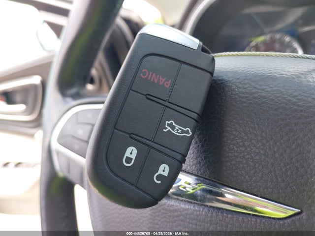 Продаж на аукціоні авто 2015 Chrysler 200 Limited, vin: 1C3CCCAB5FN712400, номер лоту: 44826708