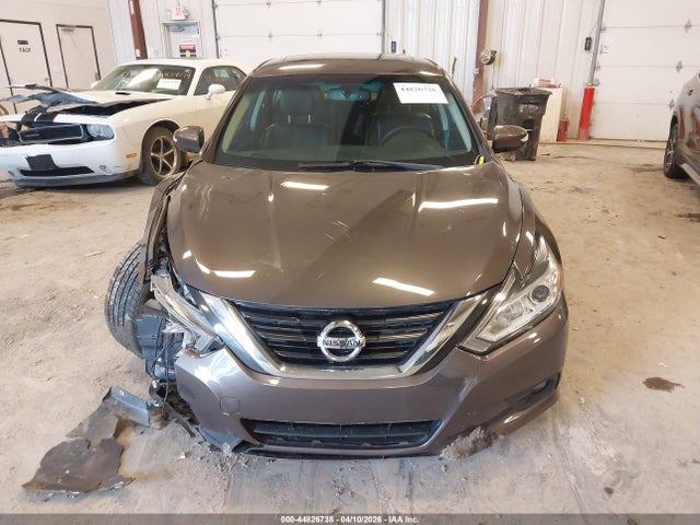 Продажа на аукционе авто 2017 Nissan Altima 2.5 Sl, vin: 1N4AL3AP1HC227772, номер лота: 44826738