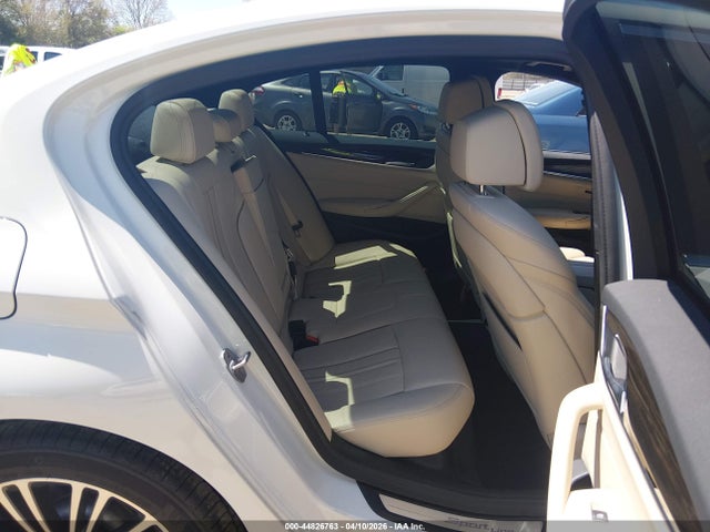 44826763 :رقم المزاد ، WBAJA5C54JWA57712 vin ، 2018 Bmw 530i مزاد بيع