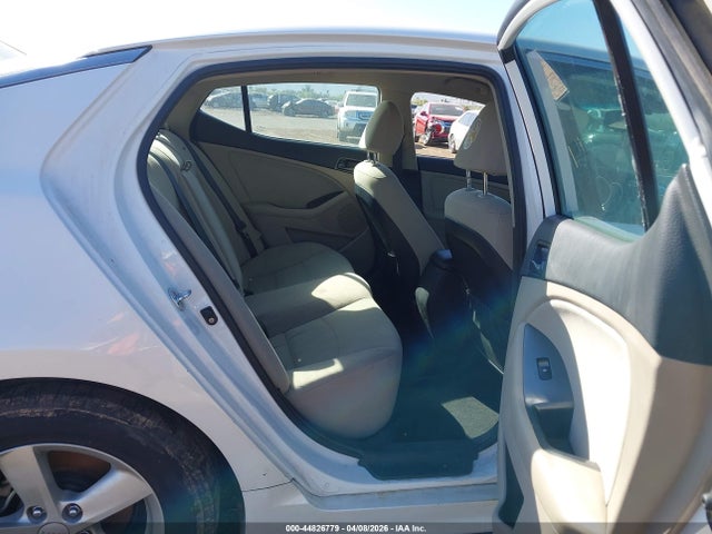 KIA Optima Lx 2015 KNAGM4A73F5634479 Image 8