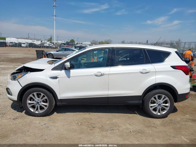 44826814 :رقم المزاد ، 1FMCU0GD9KUC49513 vin ، 2019 Ford Escape Se مزاد بيع