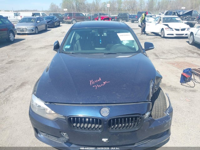 44826861 :رقم المزاد ، WBA3C3G54FNS74219 vin ، 2015 Bmw 320i Xdrive مزاد بيع