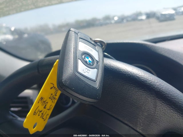 44826861 :رقم المزاد ، WBA3C3G54FNS74219 vin ، 2015 Bmw 320i Xdrive مزاد بيع