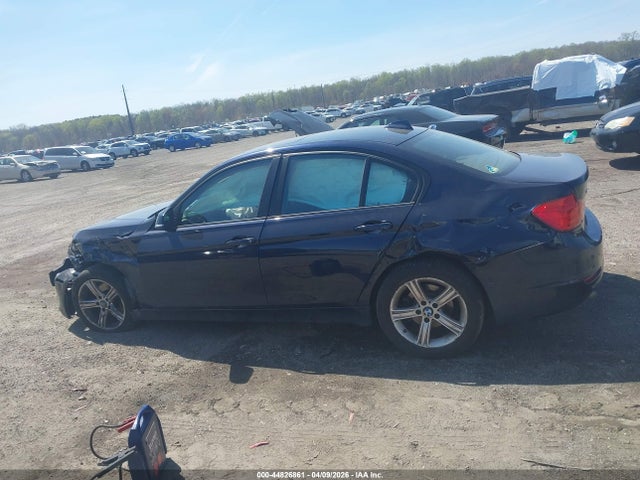 44826861 :رقم المزاد ، WBA3C3G54FNS74219 vin ، 2015 Bmw 320i Xdrive مزاد بيع