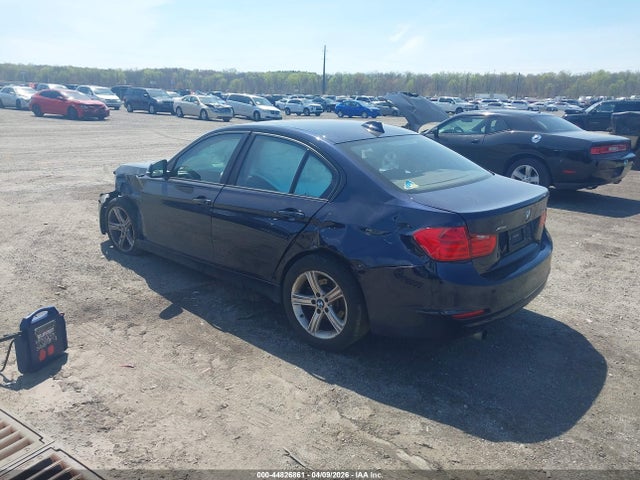 44826861 :رقم المزاد ، WBA3C3G54FNS74219 vin ، 2015 Bmw 320i Xdrive مزاد بيع