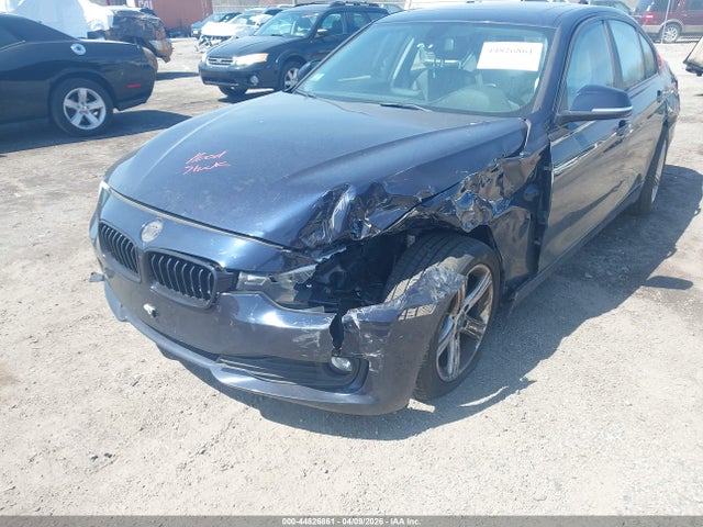 44826861 :رقم المزاد ، WBA3C3G54FNS74219 vin ، 2015 Bmw 320i Xdrive مزاد بيع
