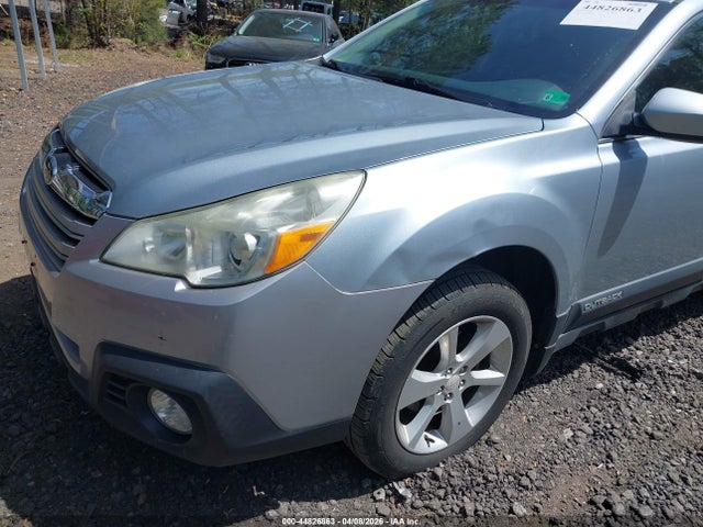 Продажа на аукционе авто 2014 Subaru Outback 2.5i Premium, vin: 4S4BRCCC0E3200724, номер лота: 44826863