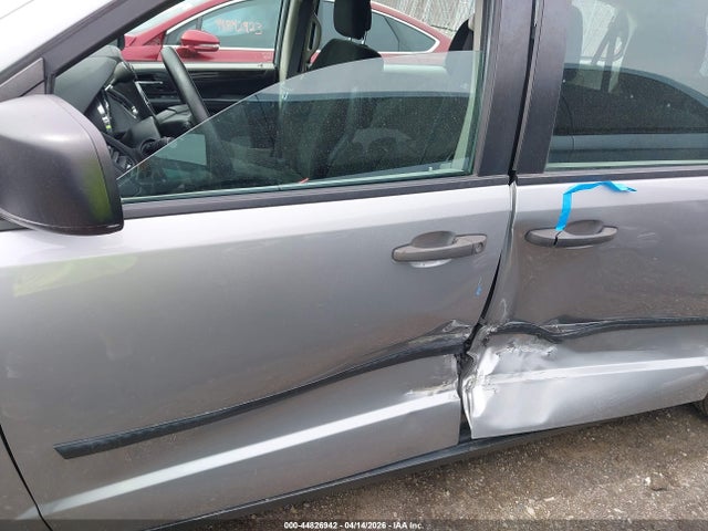 Продаж на аукціоні авто 2015 Dodge Grand Caravan American Value Pkg, vin: 2C4RDGBGXFR608184, номер лоту: 44826942