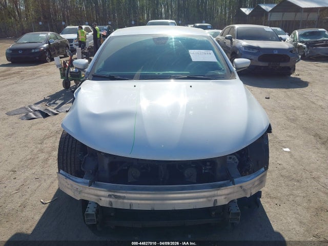 Продаж на аукціоні авто 2016 Chrysler 200 Limited, vin: 1C3CCCAB8GN136285, номер лоту: 44827010