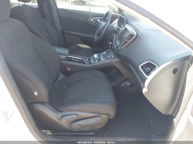 Продаж на аукціоні авто 2016 Chrysler 200 Limited, vin: 1C3CCCAB8GN136285, номер лоту: 44827010