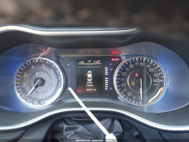 Продаж на аукціоні авто 2016 Chrysler 200 Limited, vin: 1C3CCCAB8GN136285, номер лоту: 44827010