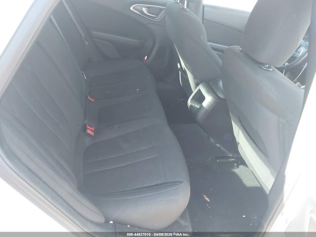 Продаж на аукціоні авто 2016 Chrysler 200 Limited, vin: 1C3CCCAB8GN136285, номер лоту: 44827010