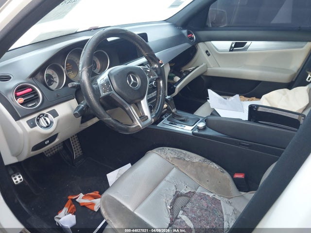 2012 Mercedes-benz C 300 Sport 4matic მანქანა იყიდება აუქციონზე, vin: WDDGF8BB5CA707299, აუქციონის ნომერი: 44827021