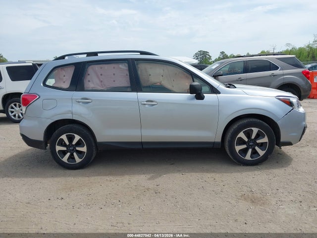 44827042 :رقم المزاد ، JF2SJABC0HH415305 vin ، 2017 Subaru Forester 2.5i مزاد بيع