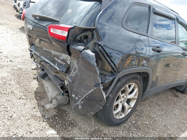 44827072 :رقم المزاد ، 1C4PJMAS6GW311149 vin ، 2016 Jeep Cherokee Sport مزاد بيع