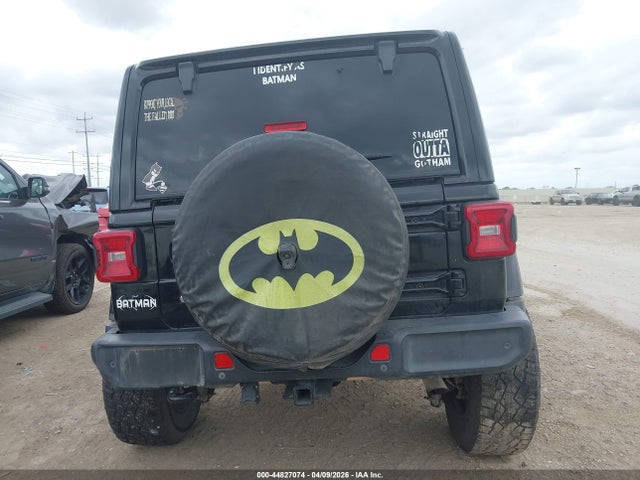 1C4HJXEG7JW175374 Jeep Wrangler Unlimited Sahara 4x4