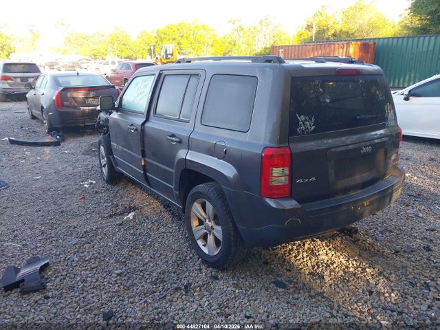 2017 Jeep Patriot Latitude 4x4 მანქანა იყიდება აუქციონზე, vin: 1C4NJRFB6HD174126, აუქციონის ნომერი: 44827104