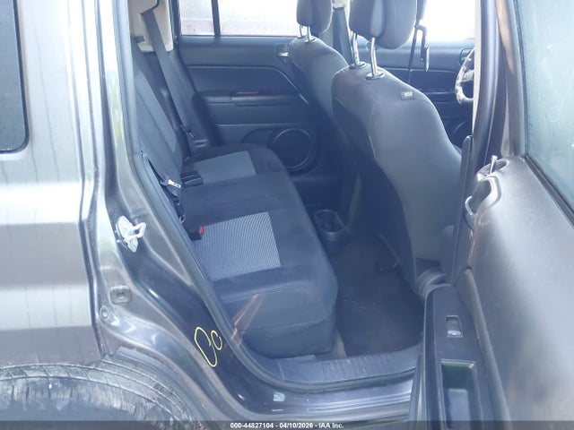 2017 Jeep Patriot Latitude 4x4 მანქანა იყიდება აუქციონზე, vin: 1C4NJRFB6HD174126, აუქციონის ნომერი: 44827104