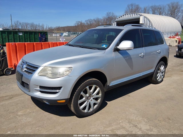 2008 Volkswagen Touareg 2 V8 Fsi მანქანა იყიდება აუქციონზე, vin: WVGCB77L68D048201, აუქციონის ნომერი: 44827144