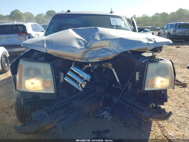 44827155 :رقم المزاد ، 3GYFK66N84G329180 vin ، 2004 Cadillac Escalade Esv Platinum Edition مزاد بيع