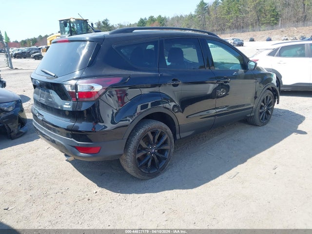 Ford ESCAPE SE 2017 1FMCU9G9XHUD33655 Image 4