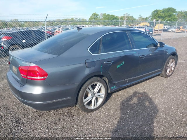 Продажа на аукционе авто 2013 Volkswagen Passat 2.0l Tdi Sel Premium, vin: 1VWCN7A3XDC075287, номер лота: 44827197