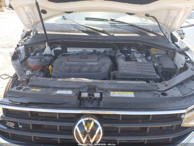 Auction sale of the 2024 Volkswagen Tiguan 2.0t Se R-line Black, vin: 3VV8B7AXXRM121812, lot number: 44827202
