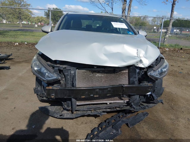 Продажа на аукционе авто 2017 Hyundai Elantra Se, vin: KMHD74LF8HU072133, номер лота: 44827281