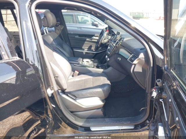 2017 Mercedes-benz Gls 550 4matic მანქანა იყიდება აუქციონზე, vin: 4JGDF7DE3HA897198, აუქციონის ნომერი: 44827316