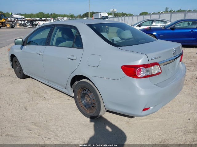 2011 TOYOTA COROLLA 2T1BU4EE4BC579589 Photo 2