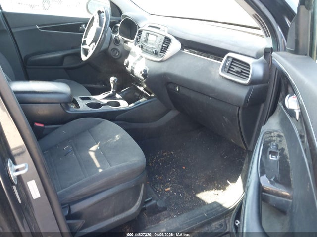 2017 KIA SORENTO 5XYPG4A30HG244988 Photo 4