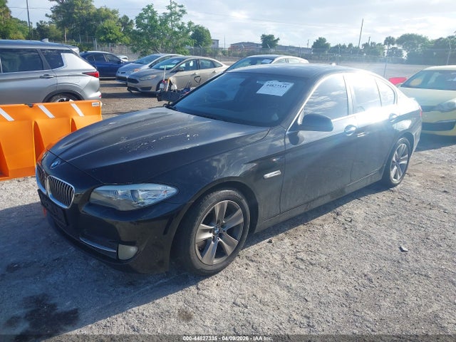 2011 BMW 528I WBAFR1C58BC736745 Photo 1
