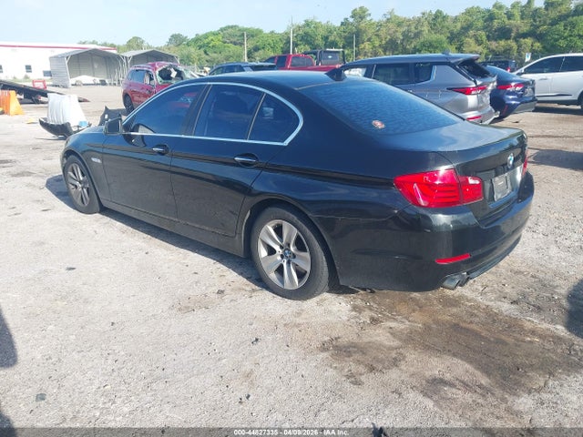 2011 BMW 528I WBAFR1C58BC736745 Photo 2